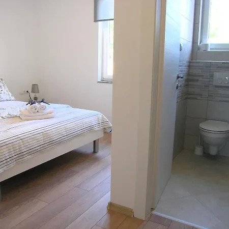 Danijel Apartment Krk Town