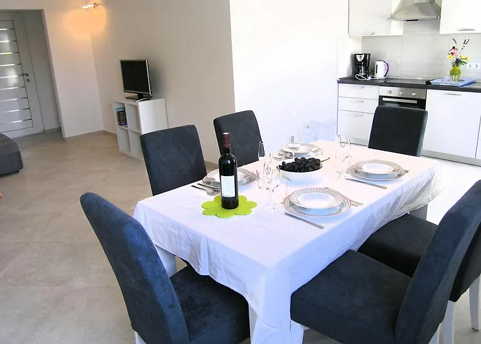 公寓 Danijel 克尔克